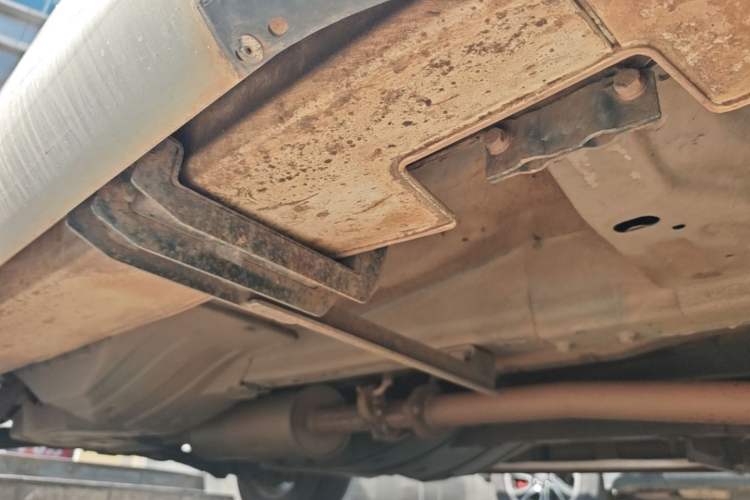 Used Haval H6 2016 Upgraded Model 1.5T Manual Two-Wheel Drive Elite Version Right Side Sill