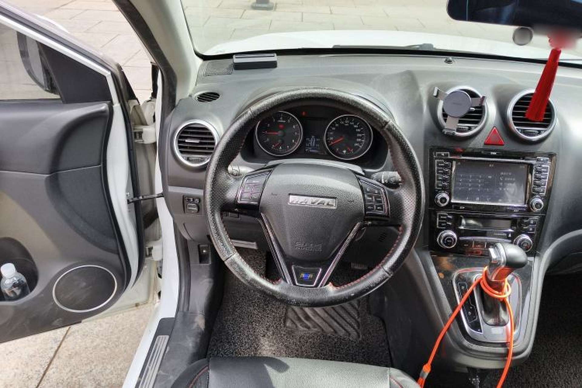 Used Haval H6 2016 Upgraded Model 1.5T Automatic Two-Wheel Drive Elite Version Steering Wheel
