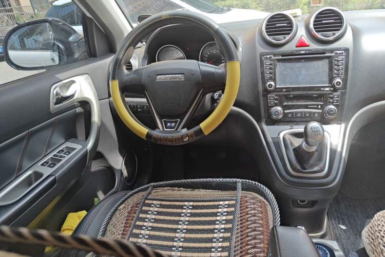 Used Haval H6 2016 Upgraded Model 1.5T Manual 4x4 Urban Version Steering Wheel