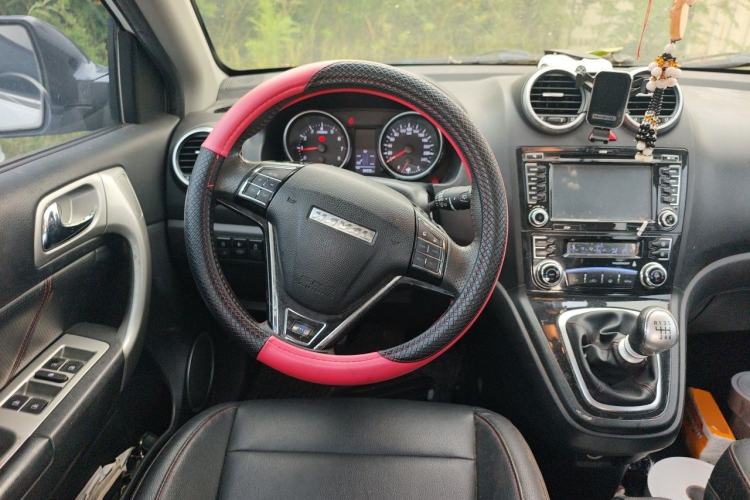Used Haval H6 2016 Upgraded Model 1.5T Manual Two-Wheel Drive Elite Version Steering Wheel