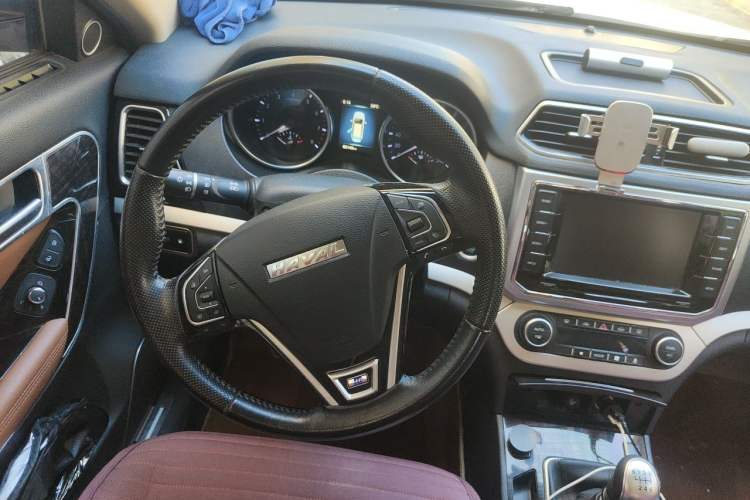Used Haval H6 2016 Upgraded Model 1.5T Manual Two-Wheel Drive Urban Version Steering Wheel