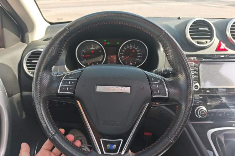 Used Haval H6 2016 Upgraded Model 1.5T Manual Two-Wheel Drive Elite Version Steering Wheel