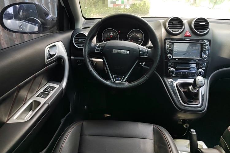 Used Haval H6 2016 Upgraded Model 1.5T Manual Two-Wheel Drive Elite Version Steering Wheel
