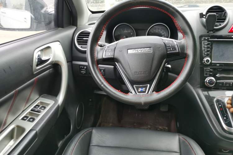 Used Haval H6 2016 Upgraded Model 1.5T Automatic Two-Wheel Drive Elite Version Steering Wheel