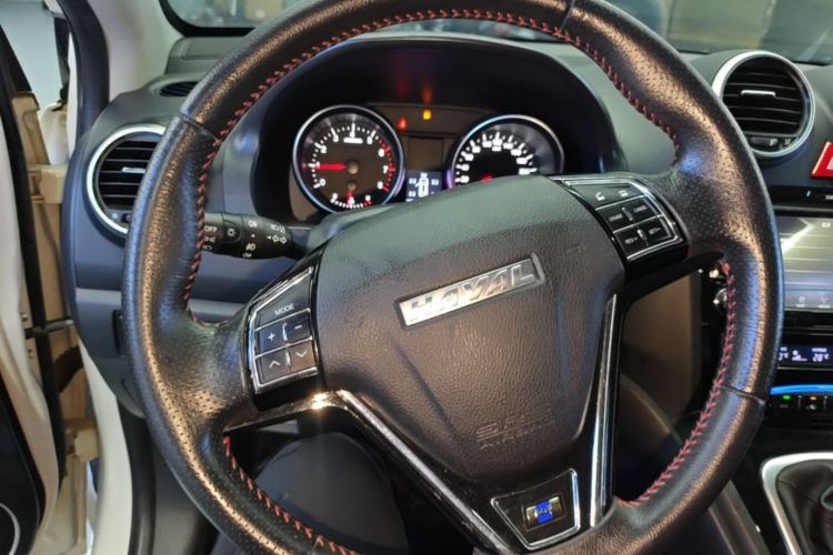 Used Haval H6 2016 Upgraded Model 1.5T Manual Two-Wheel Drive Elite Version Steering Wheel