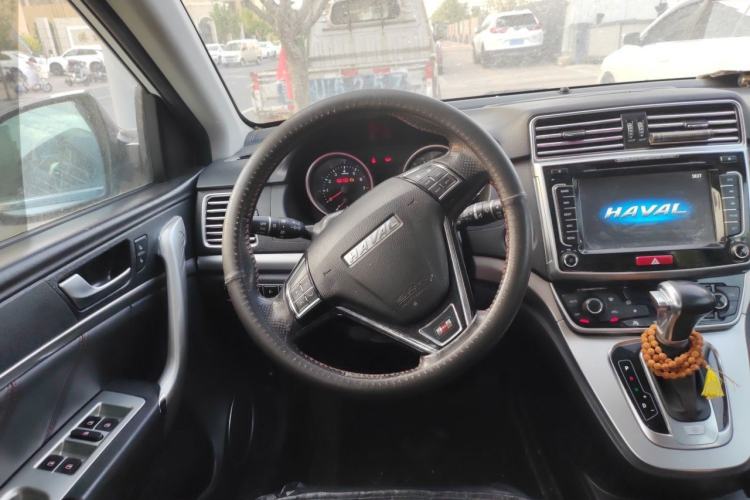 Used Haval H6 2016 Upgraded Model 1.5T Automatic Two-Wheel Drive Elite Version Steering Wheel