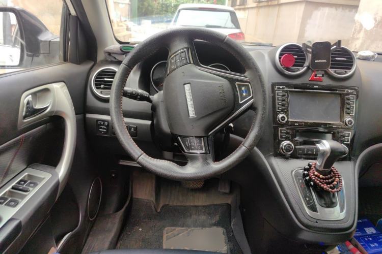Used Haval H6 2016 Upgraded Model 1.5T Automatic Two-Wheel Drive Elite Version Steering Wheel