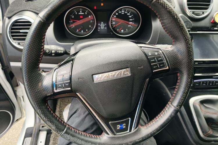 Used Haval H6 2016 Upgraded Model 1.5T Manual Two-Wheel Drive Elite Version Steering Wheel