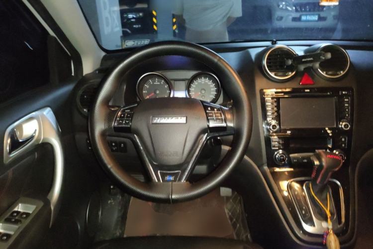 Used Haval H6 2016 Upgraded Model 1.5T Automatic Two-Wheel Drive Elite Version Steering Wheel