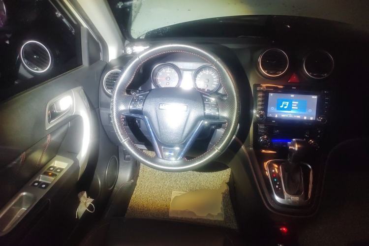 Used Haval H6 2016 Upgraded Model 1.5T Automatic Two-Wheel Drive Elite Version Steering Wheel