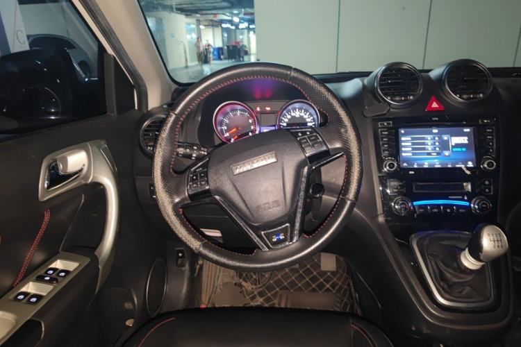 Used Haval H6 2016 Upgraded Model 1.5T Manual Two-Wheel Drive Elite Version Steering Wheel