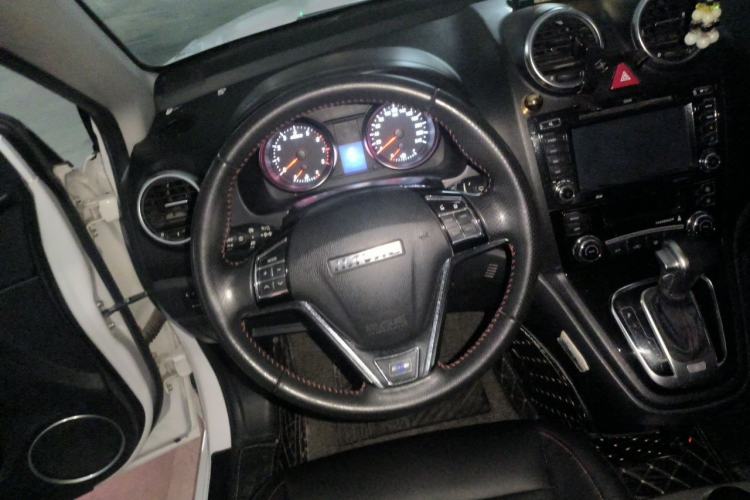 Used Haval H6 2016 Upgraded Model 1.5T Automatic Two-Wheel Drive Elite Version Steering Wheel
