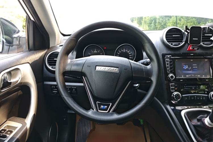Used Haval H6 2016 Upgraded Model 1.5T Manual Two-Wheel Drive Urban Version Steering Wheel
