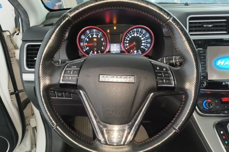 Used Haval H6 2016 Upgraded Model 1.5T Automatic Two-Wheel Drive Elite Version Steering Wheel