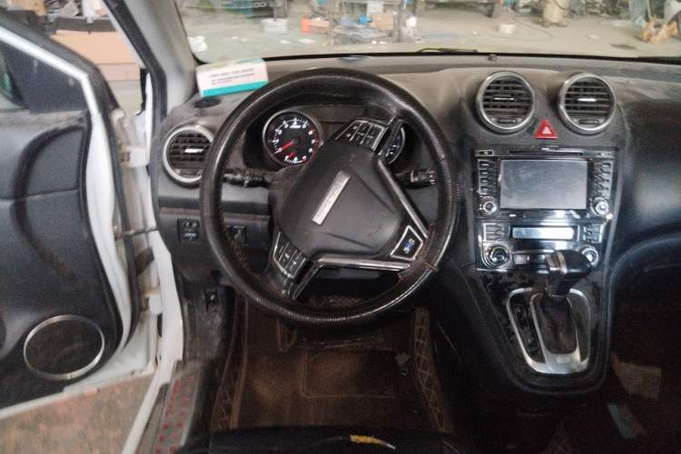 Used Haval H6 2016 Upgraded Model 1.5T Automatic Two-Wheel Drive Elite Version Steering Wheel