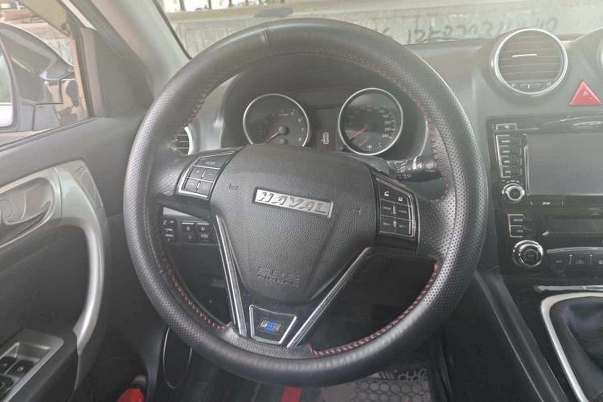 Used Haval H6 2016 Upgraded Model 1.5T Manual Two-Wheel Drive Elite Version Steering Wheel
