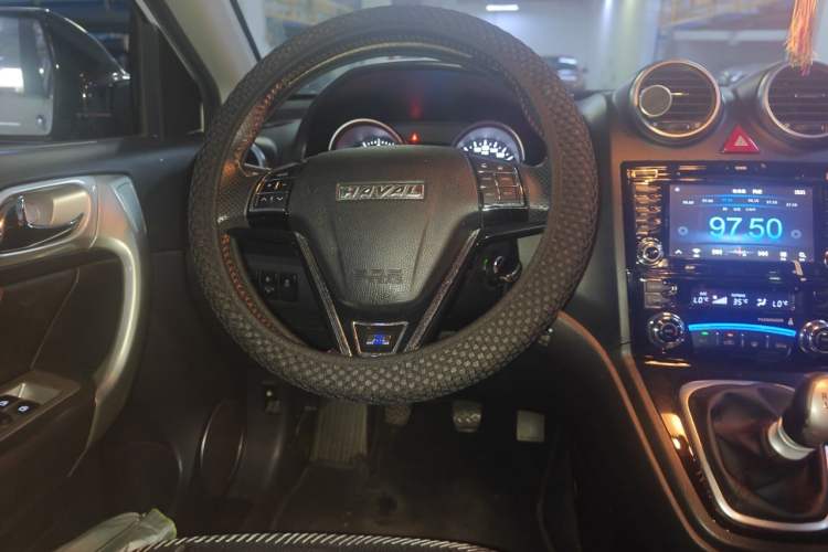 Used Haval H6 2016 Upgraded Model 1.5T Manual Two-Wheel Drive Elite Version Steering Wheel