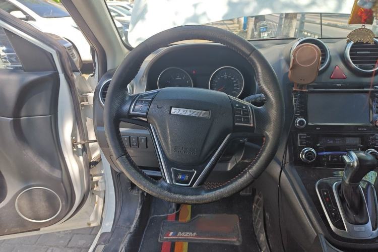 Used Haval H6 2016 Upgraded Model 1.5T Automatic Two-Wheel Drive Elite Version Steering Wheel