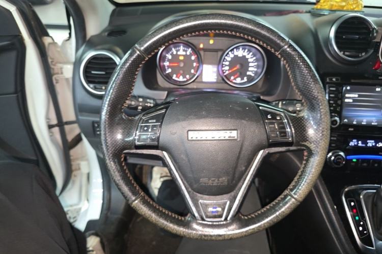 Used Haval H6 2016 Upgraded Model 1.5T Automatic Two-Wheel Drive Elite Version Steering Wheel
