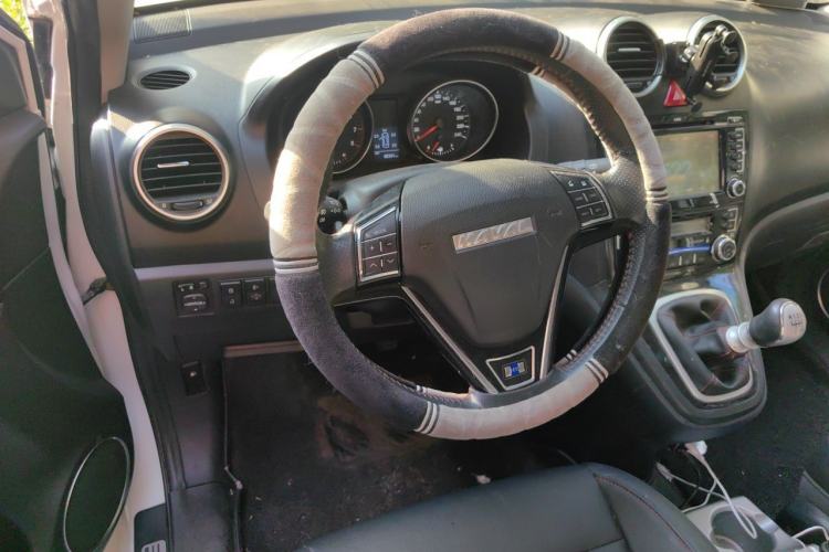 Used Haval H6 2016 Upgraded Model 1.5T Manual Two-Wheel Drive Elite Version Steering Wheel