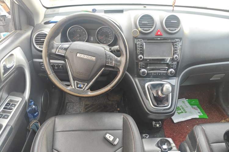Used Haval H6 2016 Upgraded Model 1.5T Manual Two-Wheel Drive Elite Version Steering Wheel