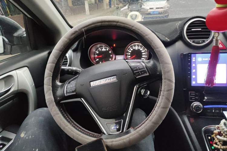 Used Haval H6 2016 Upgraded Model 1.5T Automatic Two-Wheel Drive Elite Version Steering Wheel