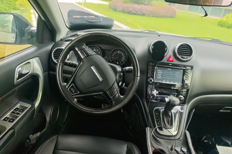 Used Haval H6 2016 Upgraded Model 1.5T Automatic Two-Wheel Drive Elite Version Steering Wheel
