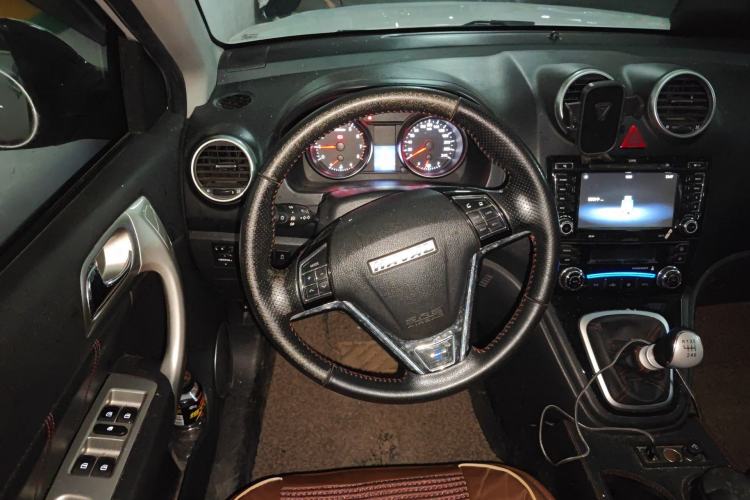 Used Haval H6 2016 Upgraded Model 1.5T Manual Two-Wheel Drive Elite Version Steering Wheel