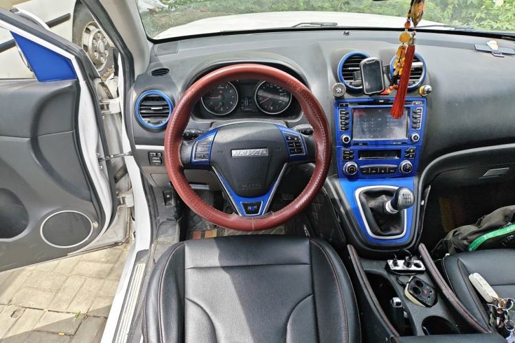 Used Haval H6 2016 Upgraded Model 1.5T Manual Two-Wheel Drive Elite Version Steering Wheel