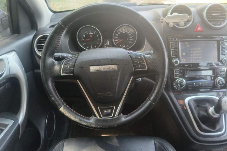 Used Haval H6 2016 Upgraded Model 1.5T Manual Two-Wheel Drive Elite Version Steering Wheel