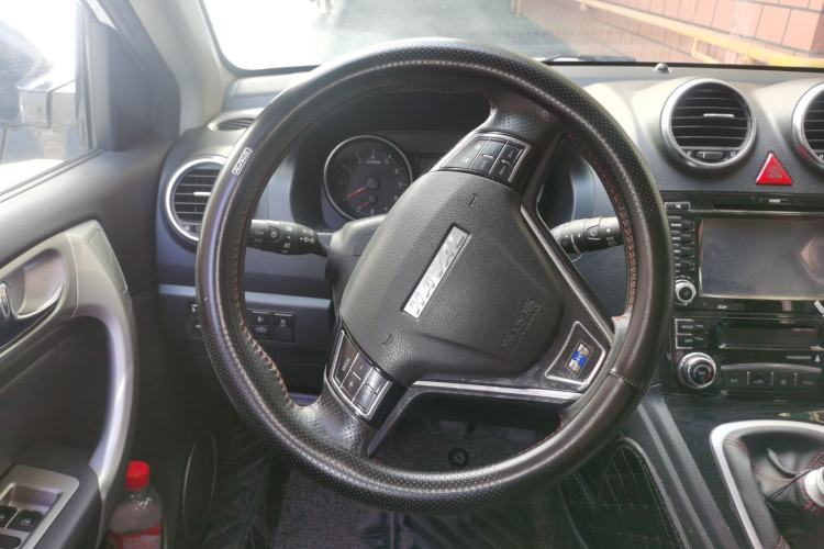 Used Haval H6 2016 Upgraded Model 1.5T Manual Two-Wheel Drive Elite Version Steering Wheel