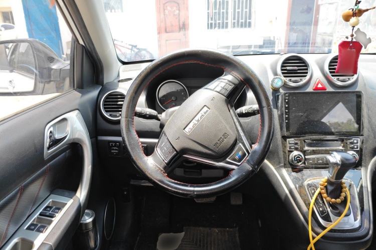 Used Haval H6 2016 Upgraded Model 1.5T Automatic Two-Wheel Drive Elite Version Steering Wheel