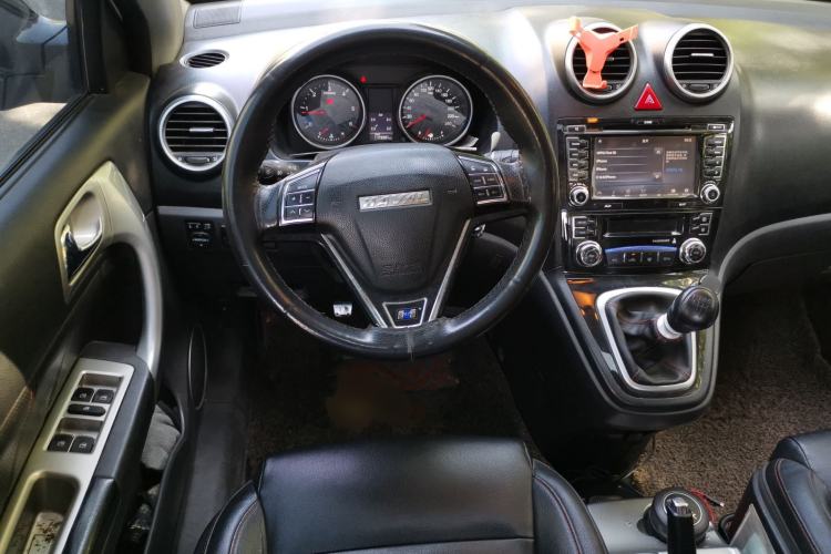 Used Haval H6 2016 Upgraded Model 2.0T Diesel Manual 4x4 Prestige Version China IV Steering Wheel