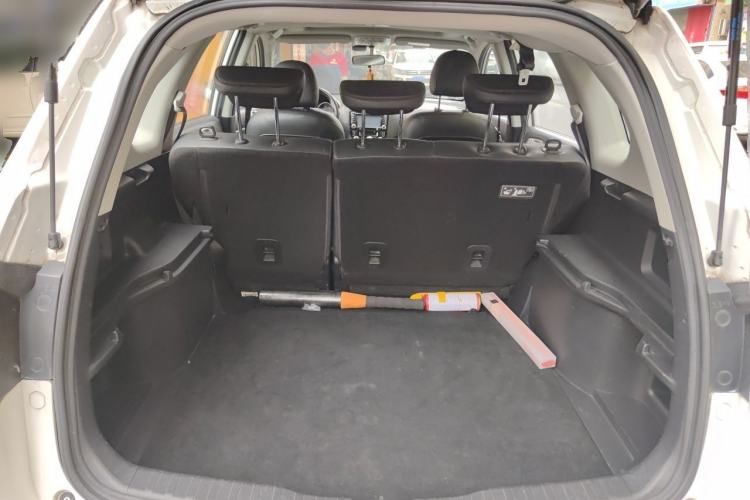 Used Haval H6 2016 Upgraded Model 1.5T Manual Two-Wheel Drive Elite Version Trunk