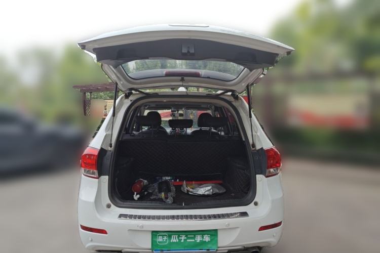Used Haval H6 2016 Upgraded Model 1.5T Manual Two-Wheel Drive Elite Version Trunk