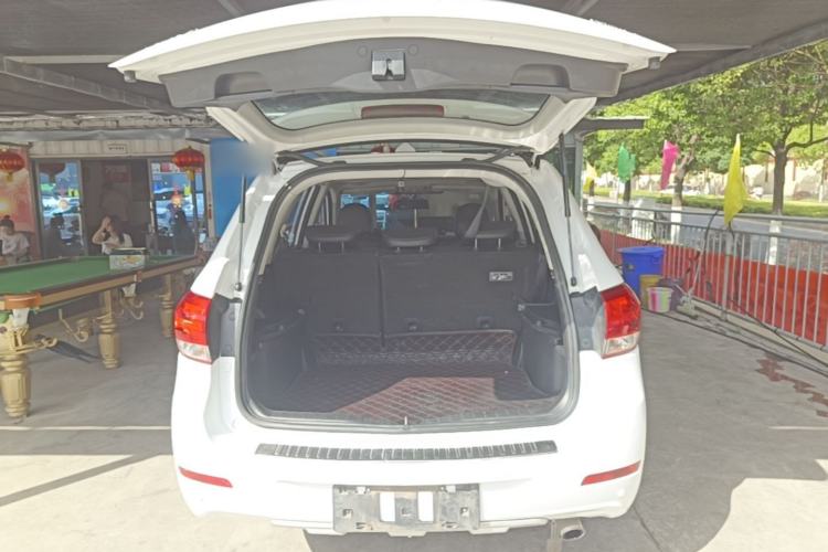 Used Haval H6 2016 Upgraded Model 1.5T Automatic Two-Wheel Drive Elite Version Trunk