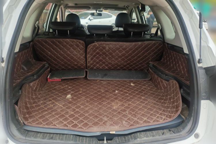 Used Haval H6 2016 Upgraded Model 1.5T Manual Two-Wheel Drive Urban Version Trunk