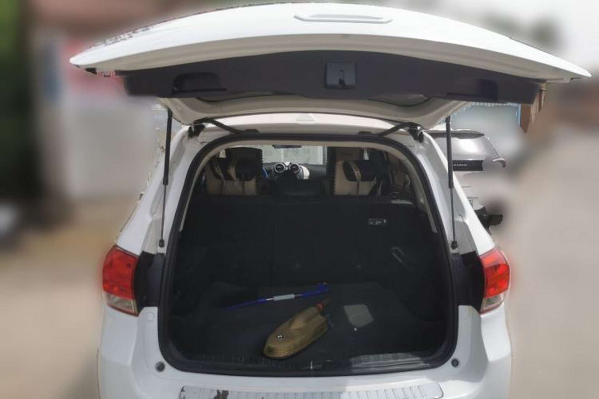Used Haval H6 2016 Upgraded Model 1.5T Automatic Two-Wheel Drive Elite Version Trunk