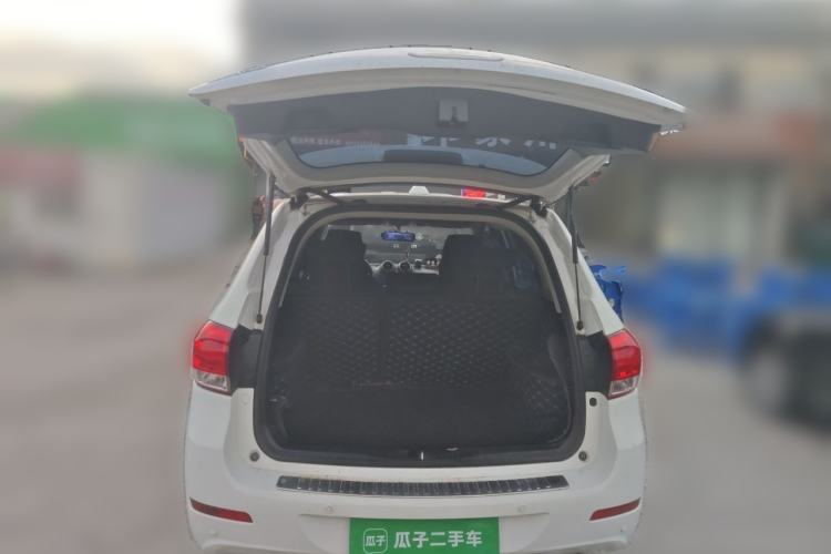 Used Haval H6 2016 Upgraded Model 1.5T Manual Two-Wheel Drive Elite Version Trunk