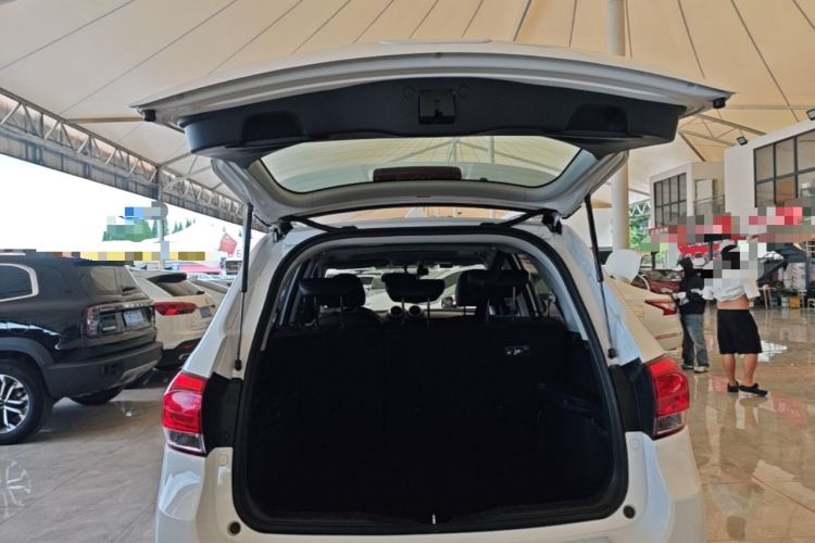Used Haval H6 2016 Upgraded Model 1.5T Manual Two-Wheel Drive Elite Version Trunk