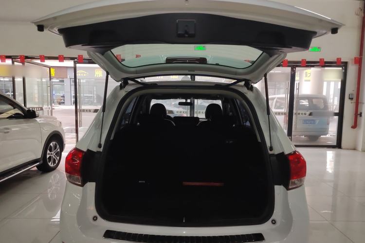 Used Haval H6 2016 Upgraded Model 1.5T Automatic Two-Wheel Drive Elite Version Trunk