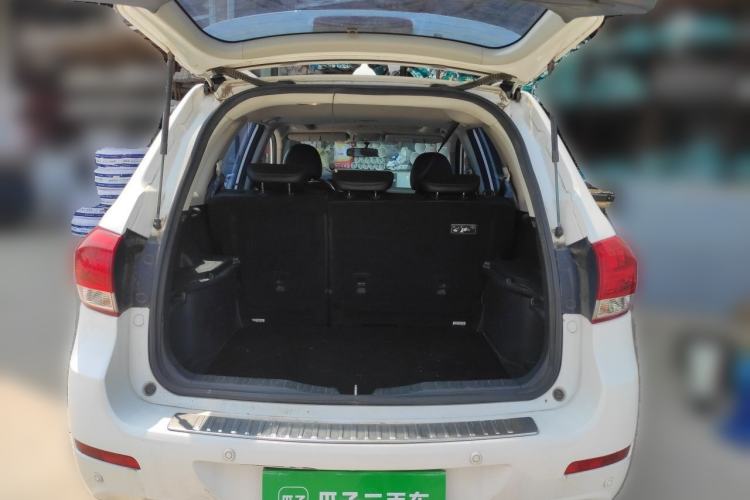 Used Haval H6 2016 Upgraded Model 1.5T Automatic Two-Wheel Drive Elite Version Trunk