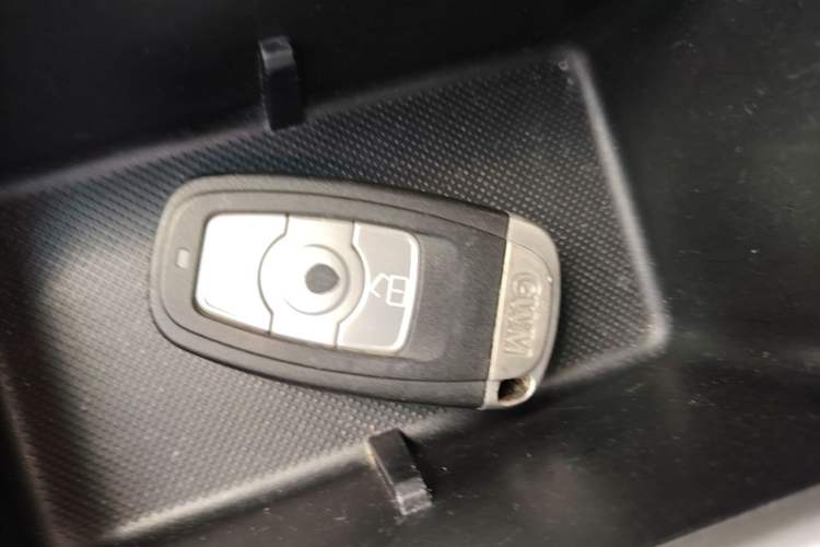 Used Haval H6 2016 Upgraded Model 1.5T Automatic Two-Wheel Drive Elite Version Vehicle Key