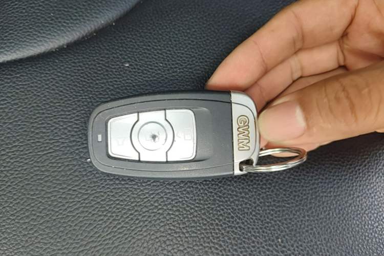 Used Haval H6 2016 Upgraded Model 1.5T Automatic Two-Wheel Drive Elite Version Vehicle Key