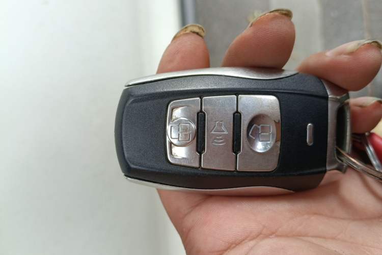 Used Haval H6 2016 Upgraded Model 1.5T Manual Two-Wheel Drive Urban Version Vehicle Key