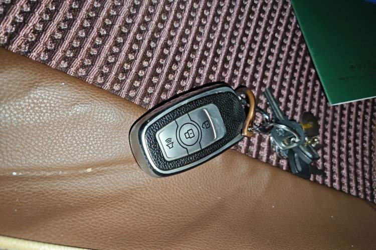 Used Haval H6 2016 Upgraded Model 1.5T Manual Two-Wheel Drive Elite Version Vehicle Key