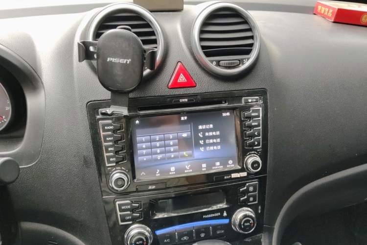 Used Haval H6 2017 Classic Edition 1.5T Automatic Two-Wheel Drive Elite Model Audio And AC Panel