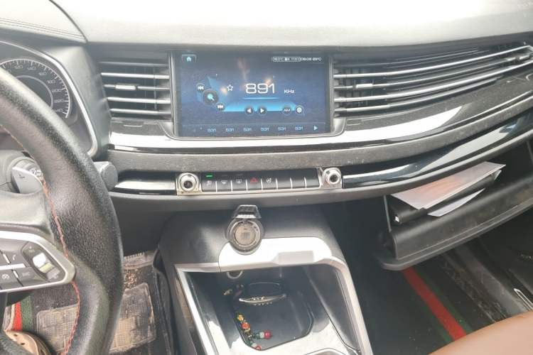 Used Haval H6 2017 Blue Label 2.0T Automatic Two-Wheel Drive Smart Edition Audio And AC Panel