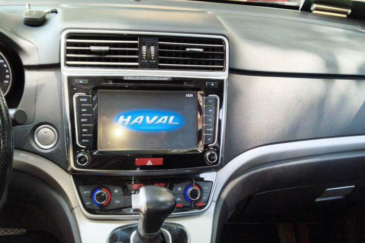 Used Haval H6 2017 Blue Label Sport Edition 1.5T Automatic Two-Wheel Drive Luxury Model Audio And AC Panel