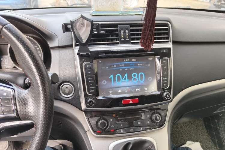 Used Haval H6 2017 Blue Label Sport Edition 1.5T Manual Two-Wheel Drive Elite Model Audio And AC Panel
